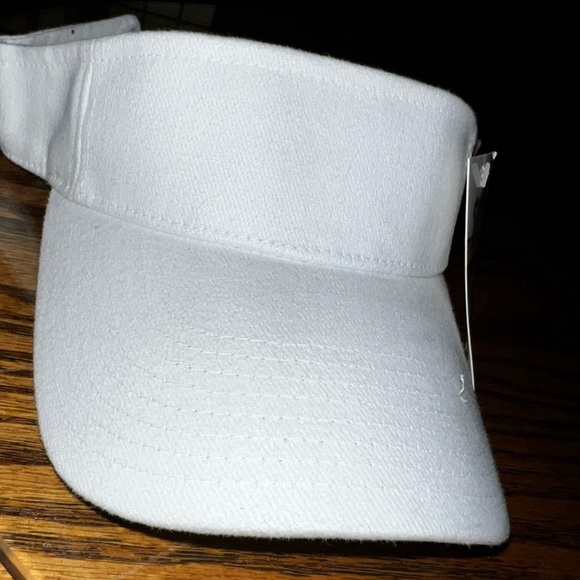 NEW! 7 Hat Bundle! 5- baseball Caps & 2- Visors - Picture 6 of 6